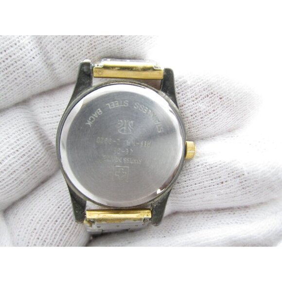 Vtg Women Regalle Swiss Quartz WR Analog 24mm Round Watch (H781) "New Battery" - Picture 3 of 10